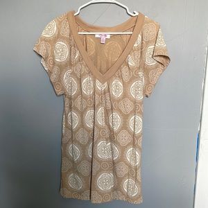 Lena Petites large petite v neck tan patterned short sleeve top cottage boho